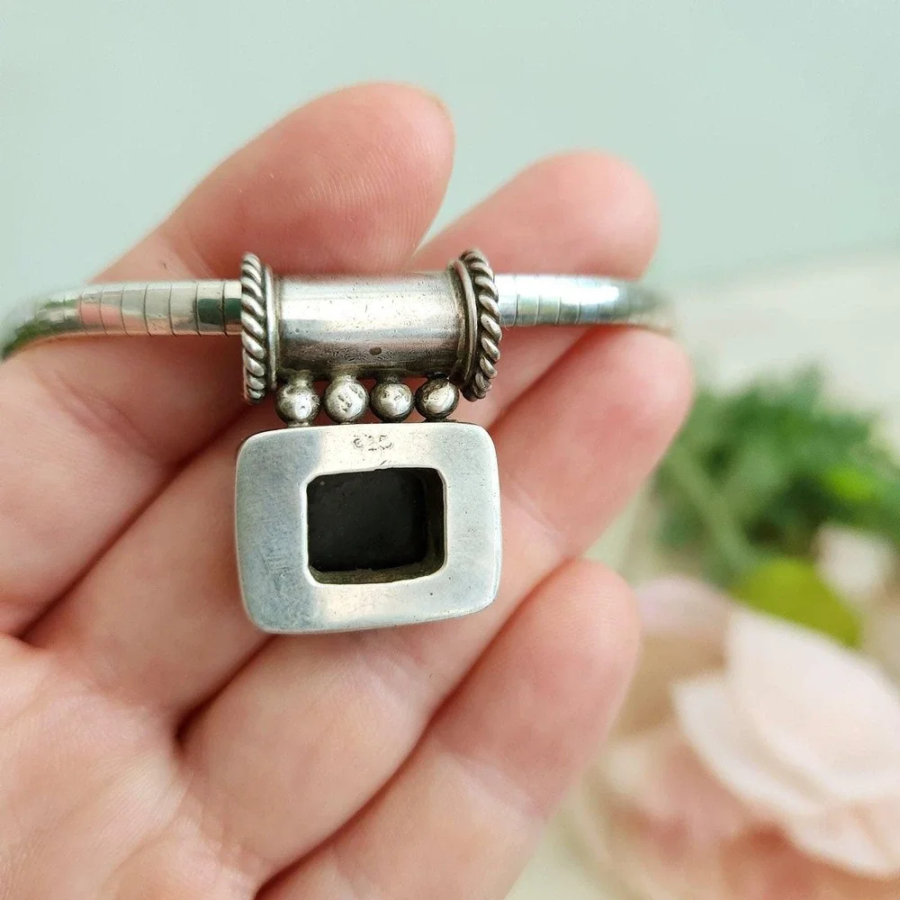 Vintage Omega Chain Necklace Onyx Cushion Stone Pendant‎ 18
